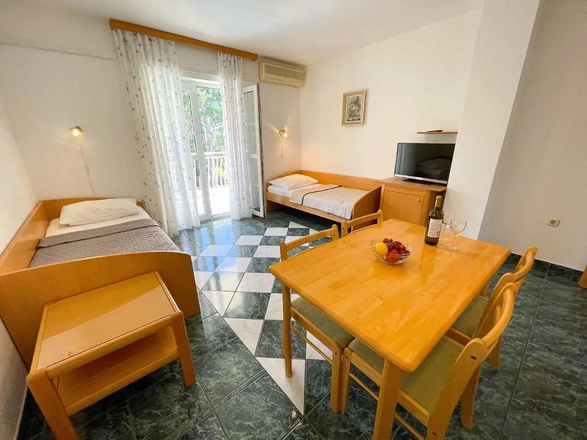 Apartments In Jadranovo 42067