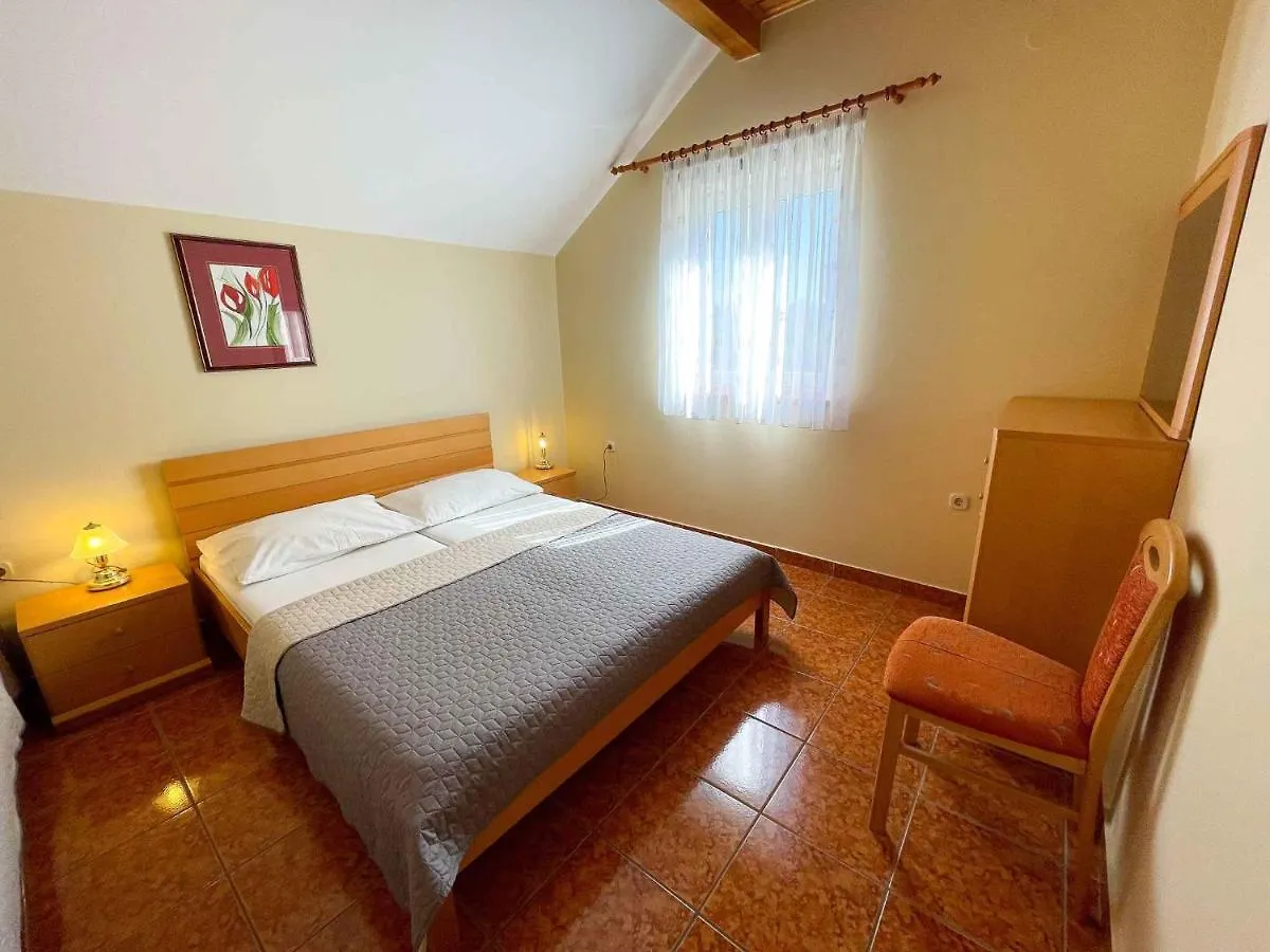 Apartments In Jadranovo 42067 Kroatië