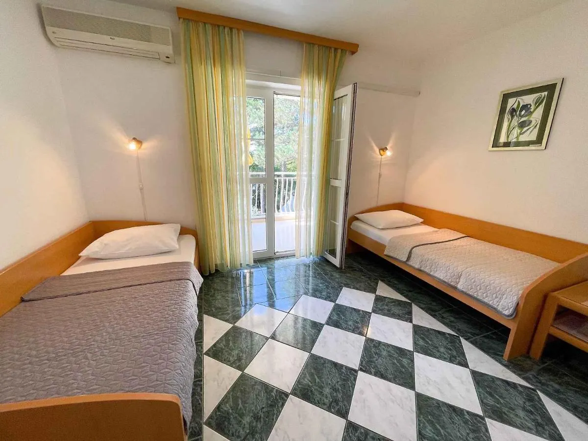 Apartments In Jadranovo 42067 Kroatië