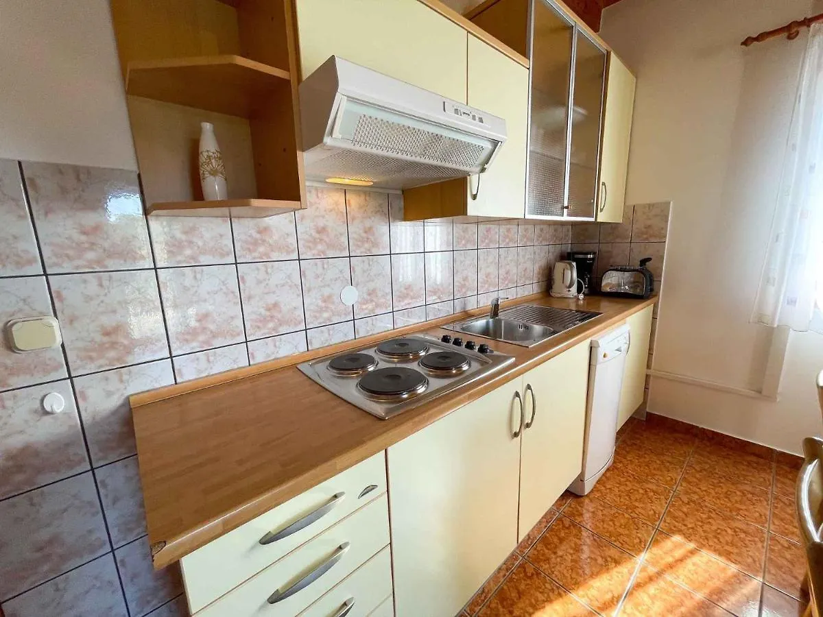 Apartments In Jadranovo 42067