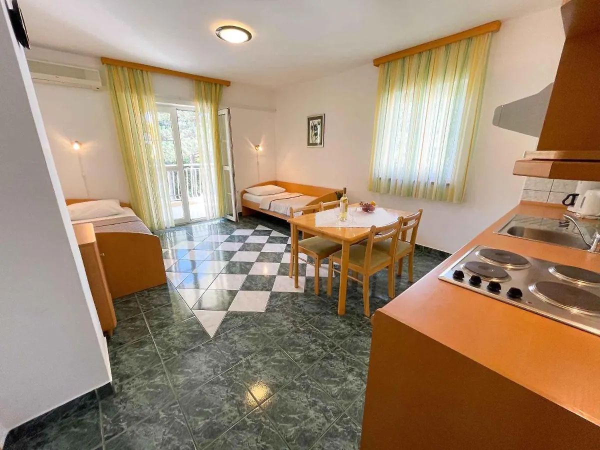 Apartments In Jadranovo 42067