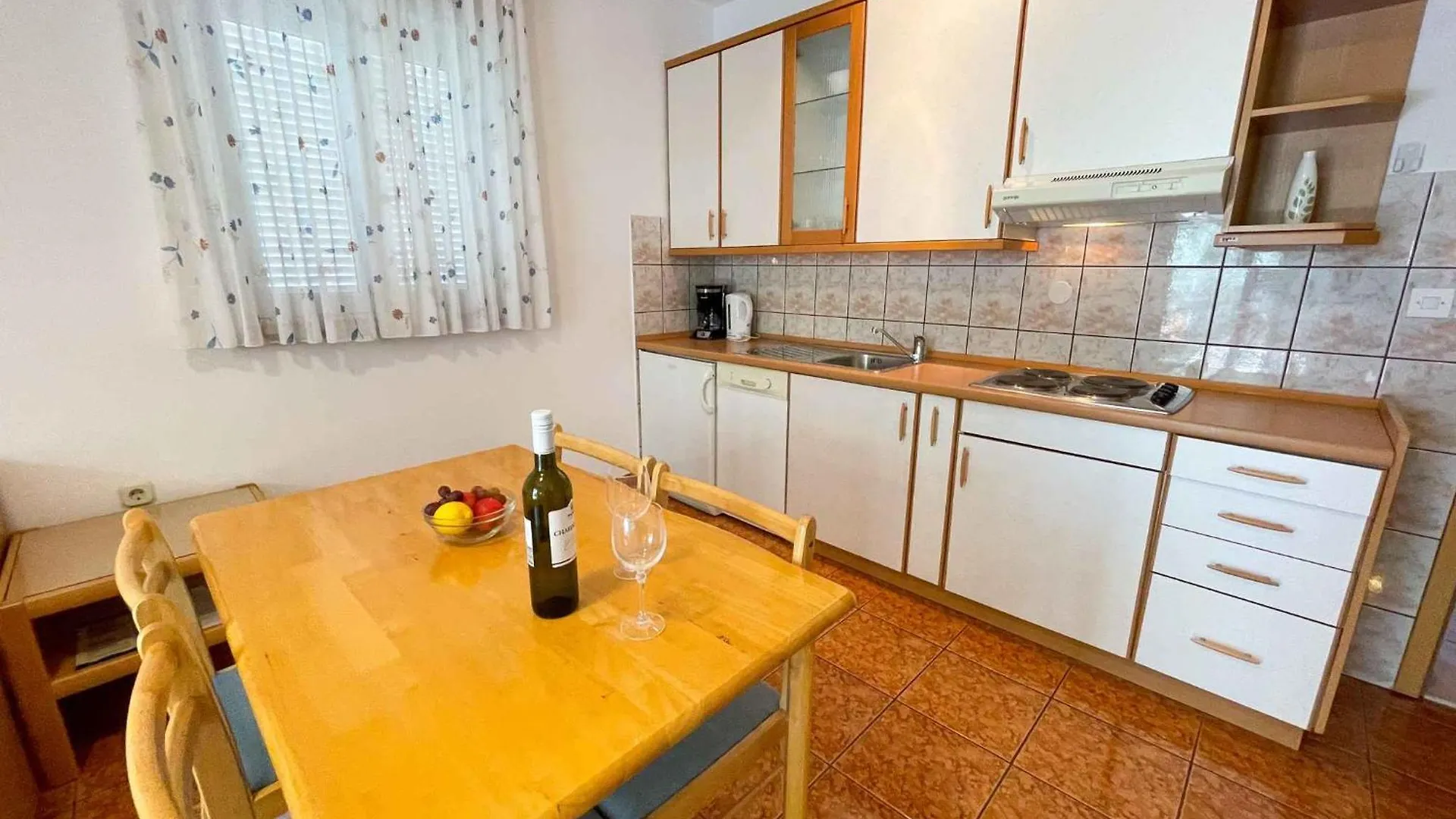 Apartments In Jadranovo 42067 Croatia